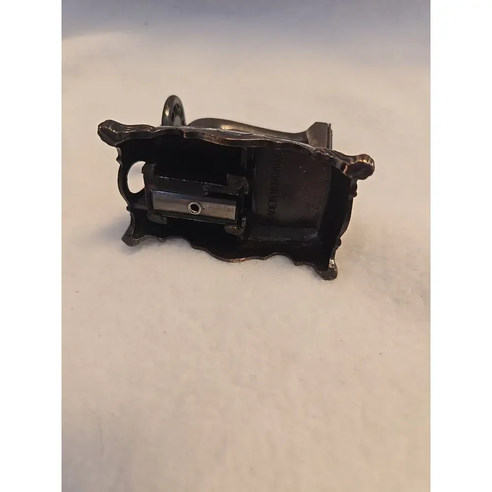 Vintage Playme Die Cast Mini Sewing Machine Pencil Sharpener
